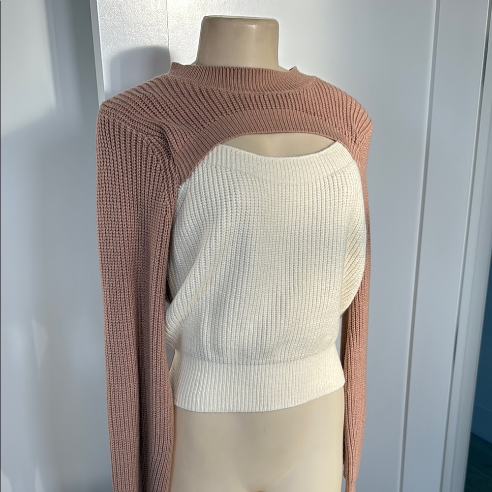 dee elle Cream and Tan Crew Neck Sweater Ribbed Knit